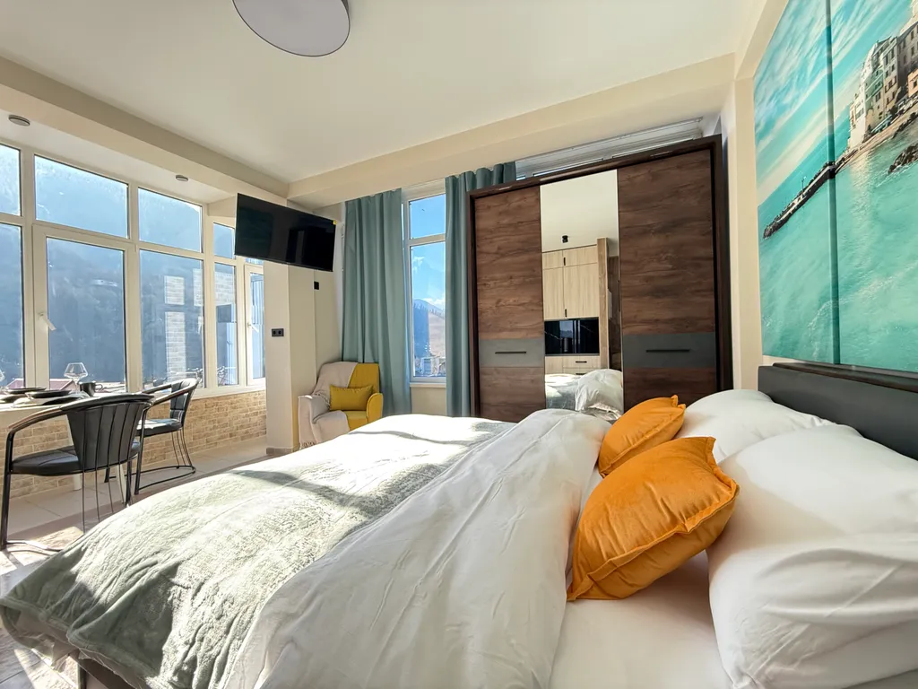 Квартира с шикарным видом на горы в центре Красной поляны