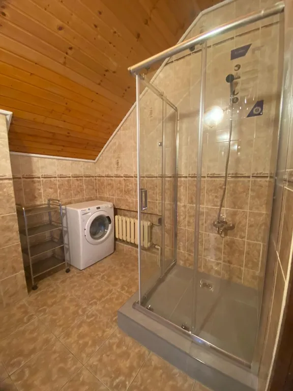 Дом с подогреваемым бассейном и сауной с видом на море