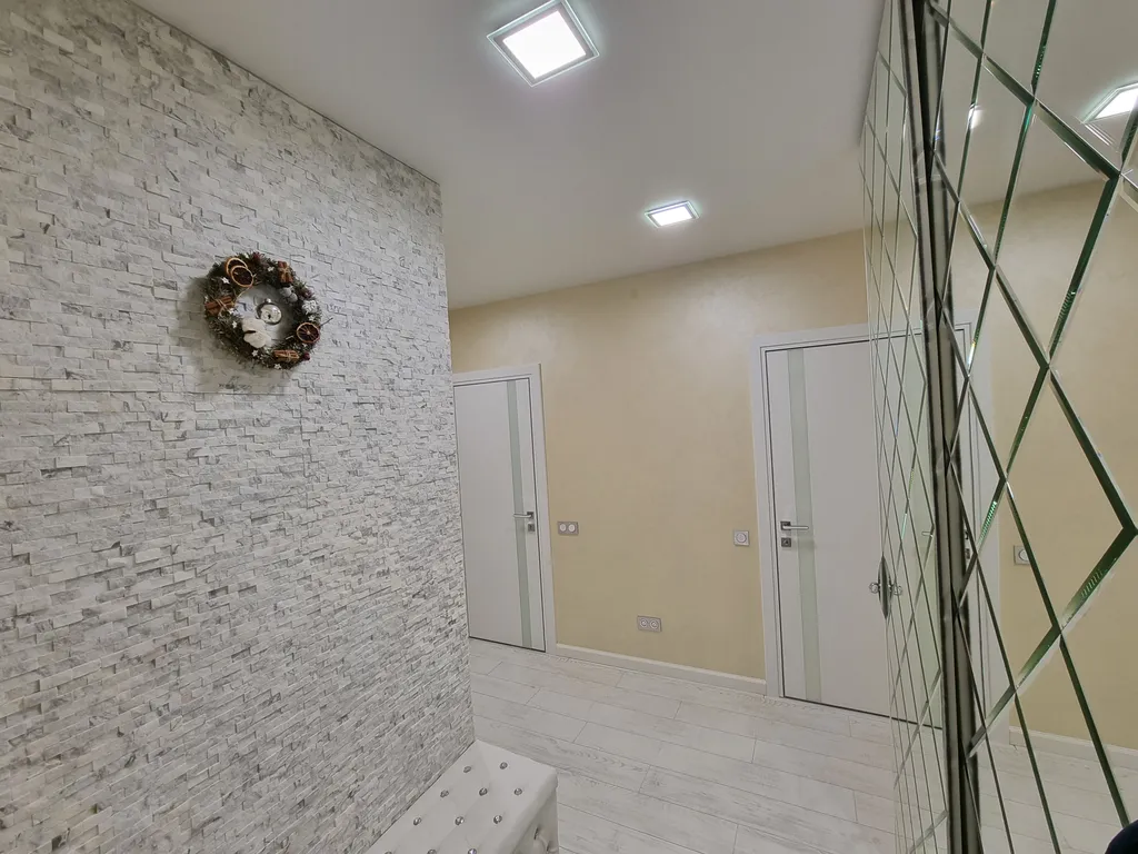 Стильная новая квартира в центре возле парка победы и музея вов