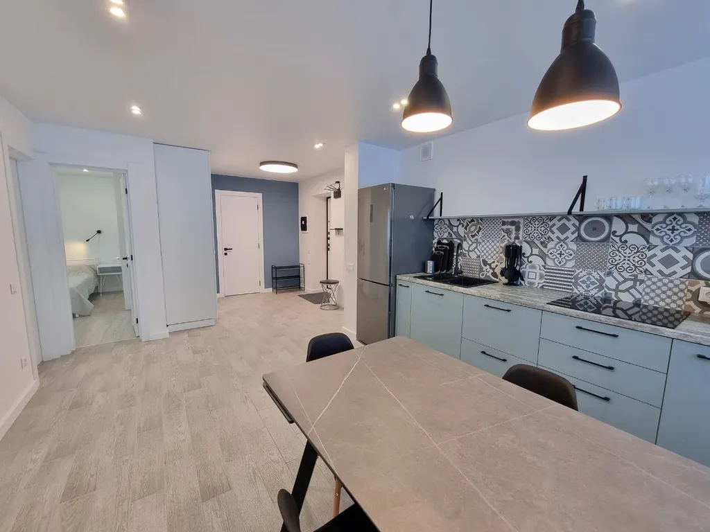 Супер видовая новая двухкомнатная квартира у моря в парке Победы