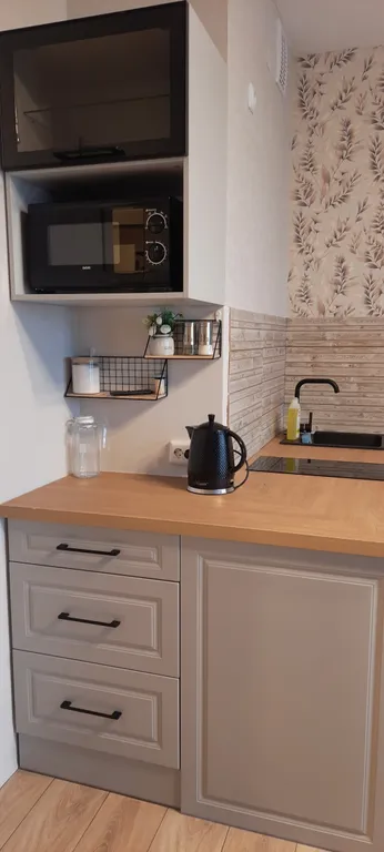 Квартира-студия с видом на город и озеро