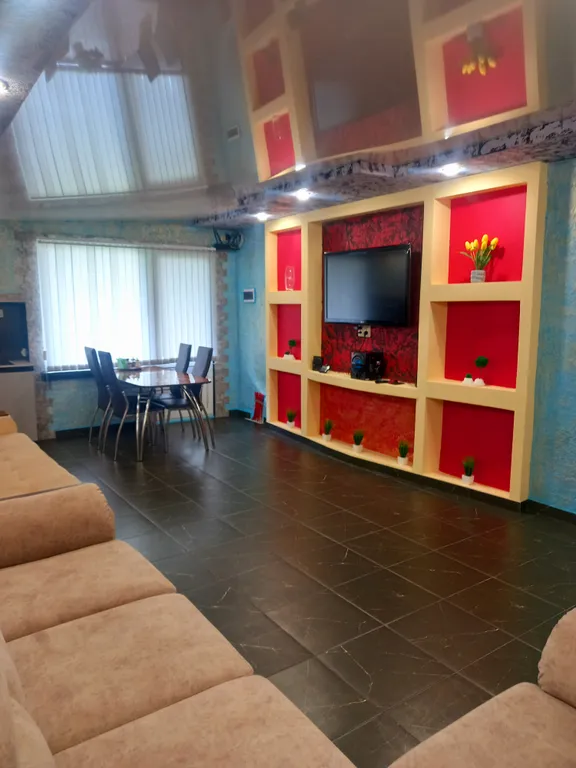 Бесконтактное заселение. Часть дома с отдельным входом и двором.