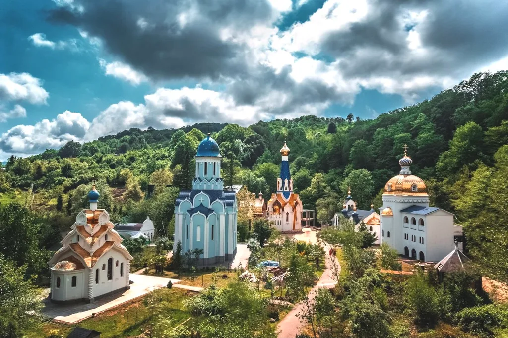 Дом у реки las nubes