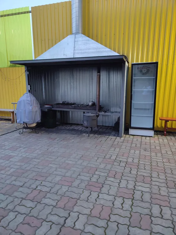 Коттедж на берегу в городе, сауна с бассейном