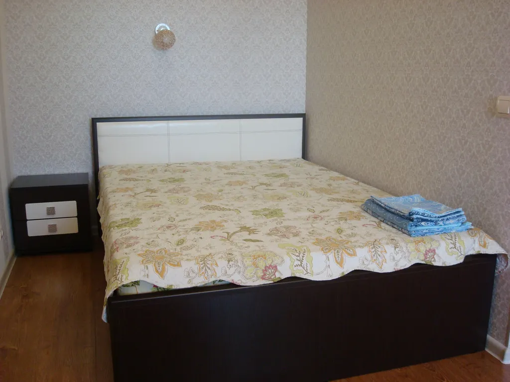 Уютная и чистая квартира в центре — аренда посуточно в Сыктывкар