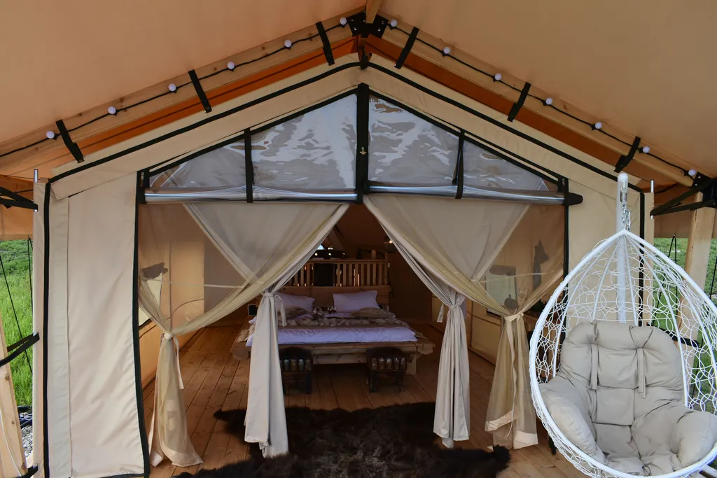 Глэмпинг на Байкале