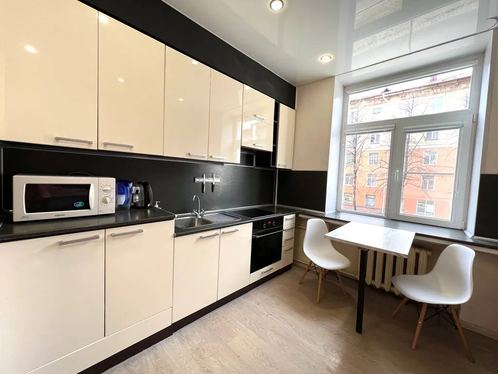 Однокомнатная квартира в центре — аренда посуточно в Петрозаводск