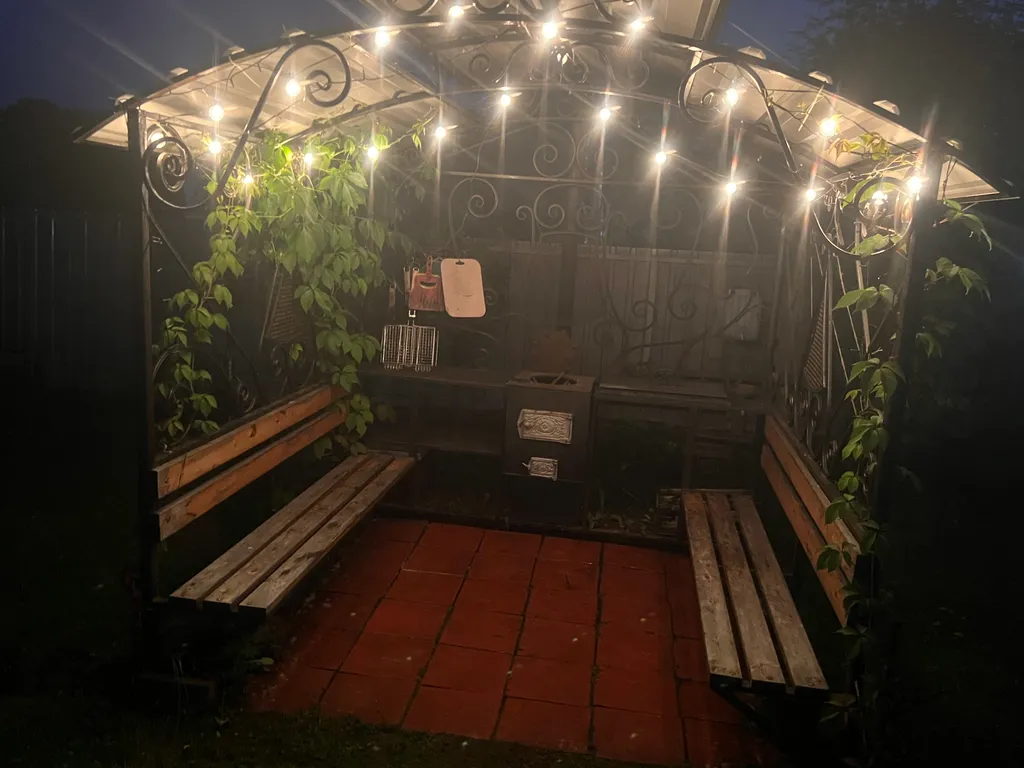 Уютный дом с купелью