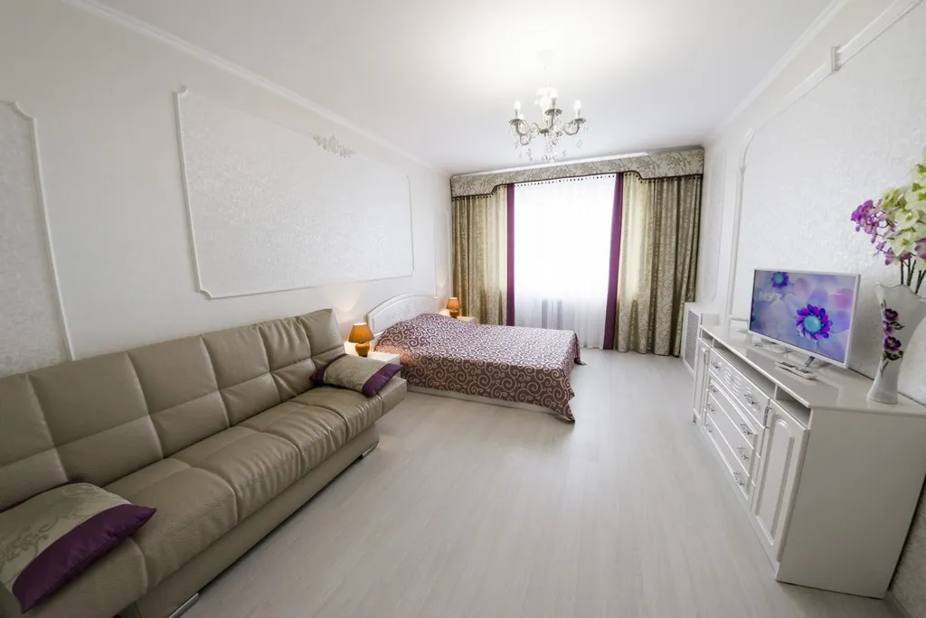 Однушка в центре (рядом с Кадетским училищем)