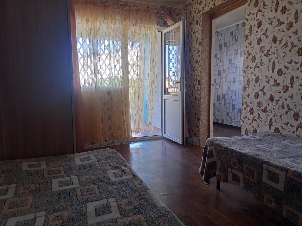 Дом с теплым бассейном и баней на дровах