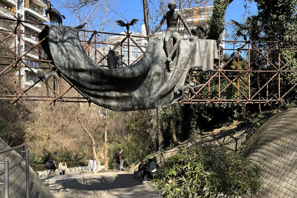 Дом, милый дом в центре города, Район Ваке