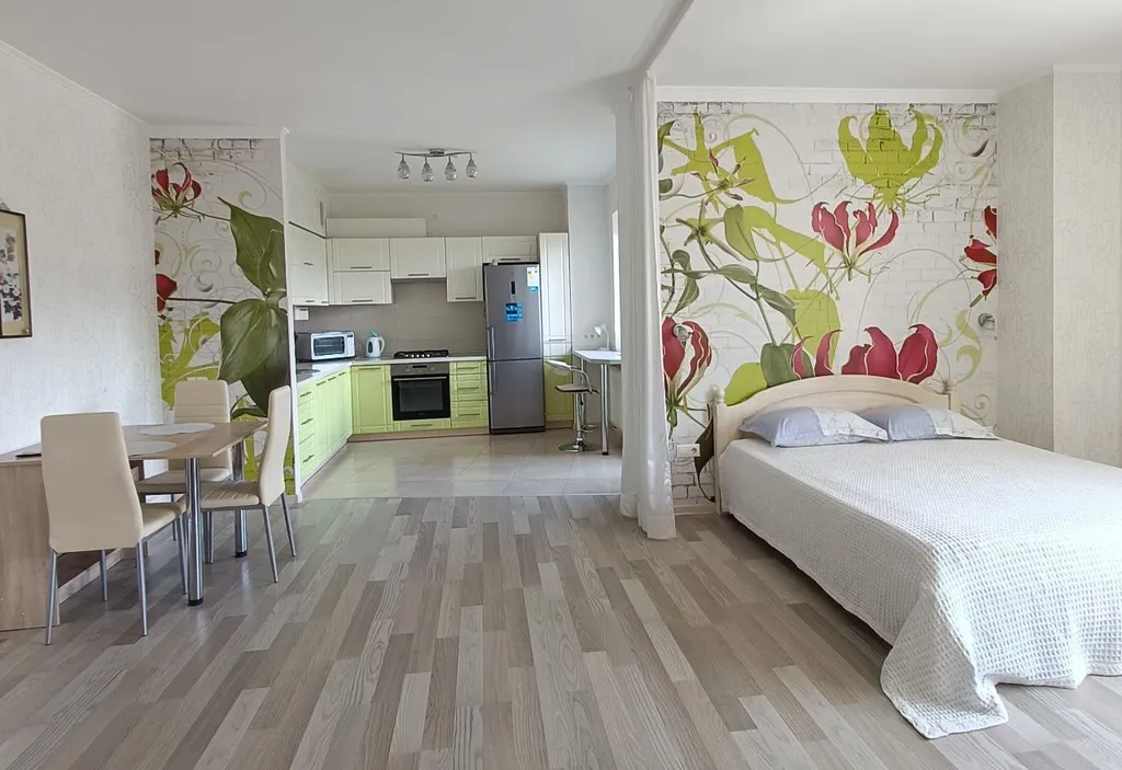 Просторная и светлая квартира - студия