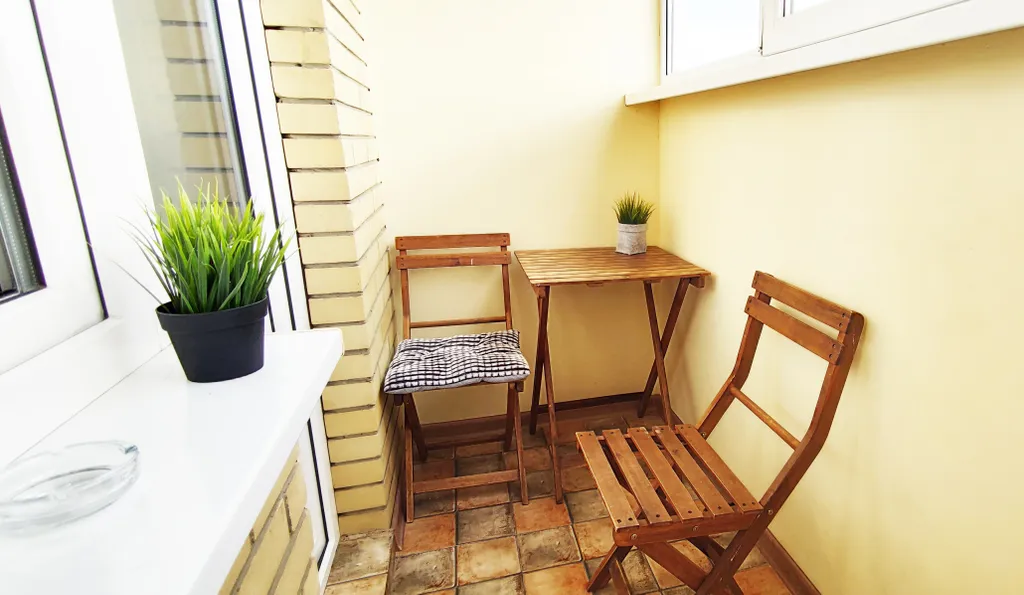 Квартира с балконом и видом на горы