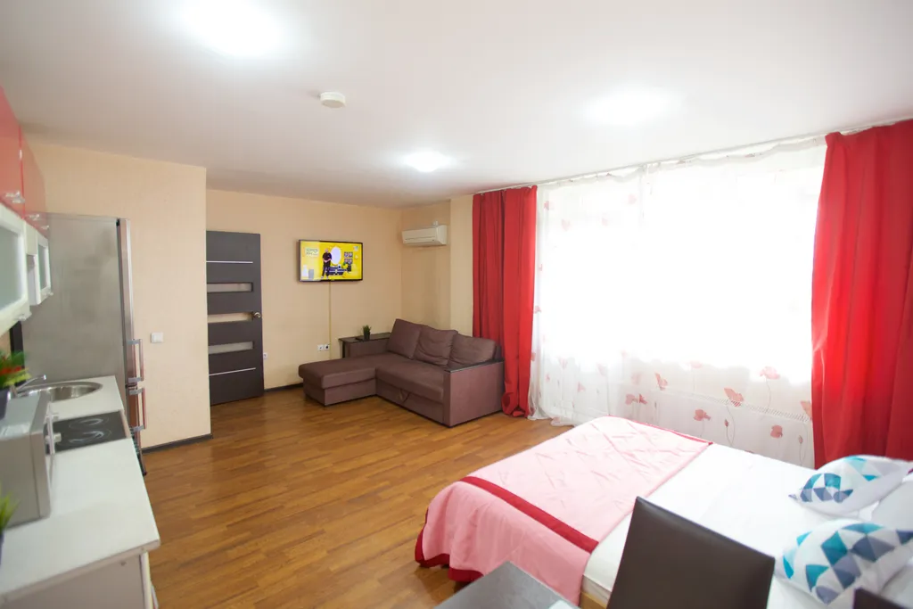 Квартира Квартира Стильная студия у ТРЦ Планета для 6 гостей — Красноярск