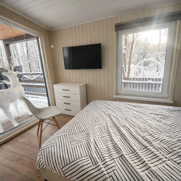 Коттедж Уютный трёхкомнатный домик в лесу с баней — Алексино