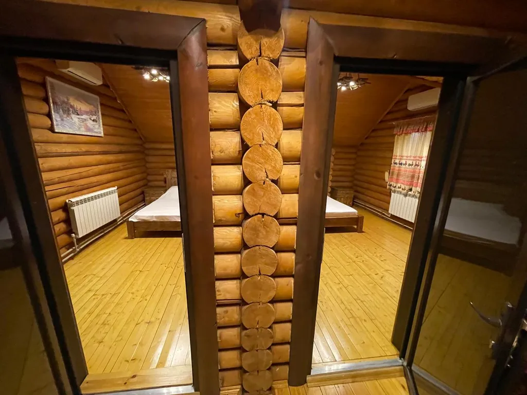 Коттедж с двумя спальнями, баней и открытым бассейном