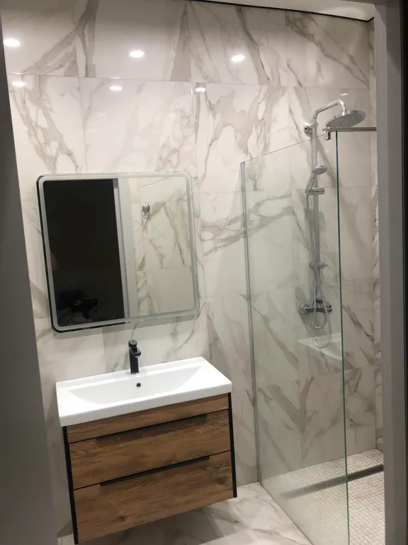 Апартамент с кухней, отдельной спальней с видом на парк