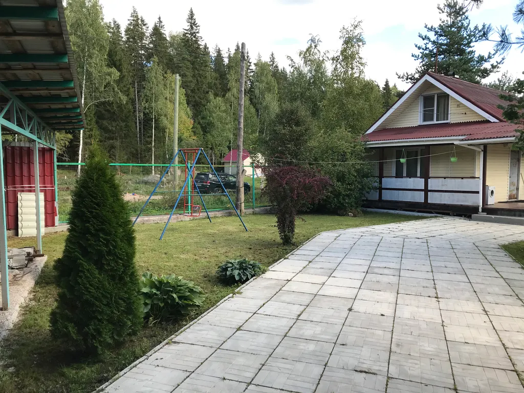 Уютный коттедж у озера недалеко от Выборга и границы