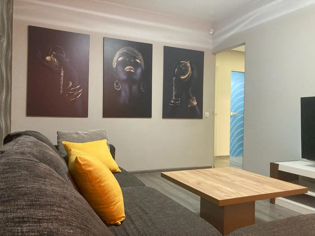 Стильная 3-комнатная квартира на берегу реки Исети