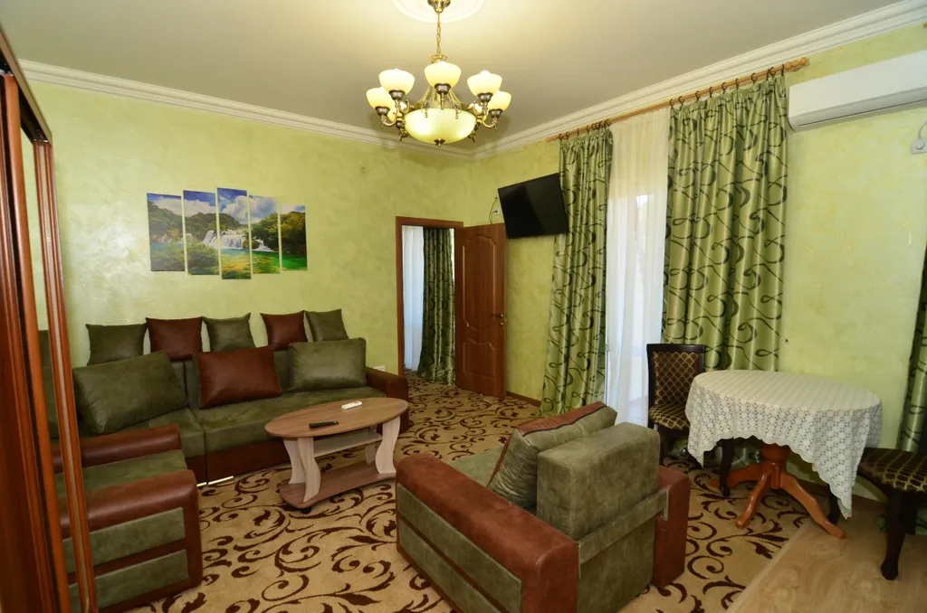 Квартира Четырехместный номер категории Люкс двухкомнатный — аренда посуточно в Севастополь