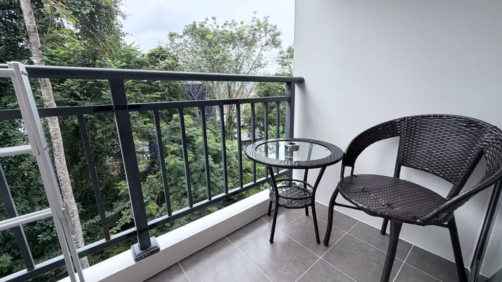 Супер однушка у моря с бассейном и спортзалом, тихое милое место