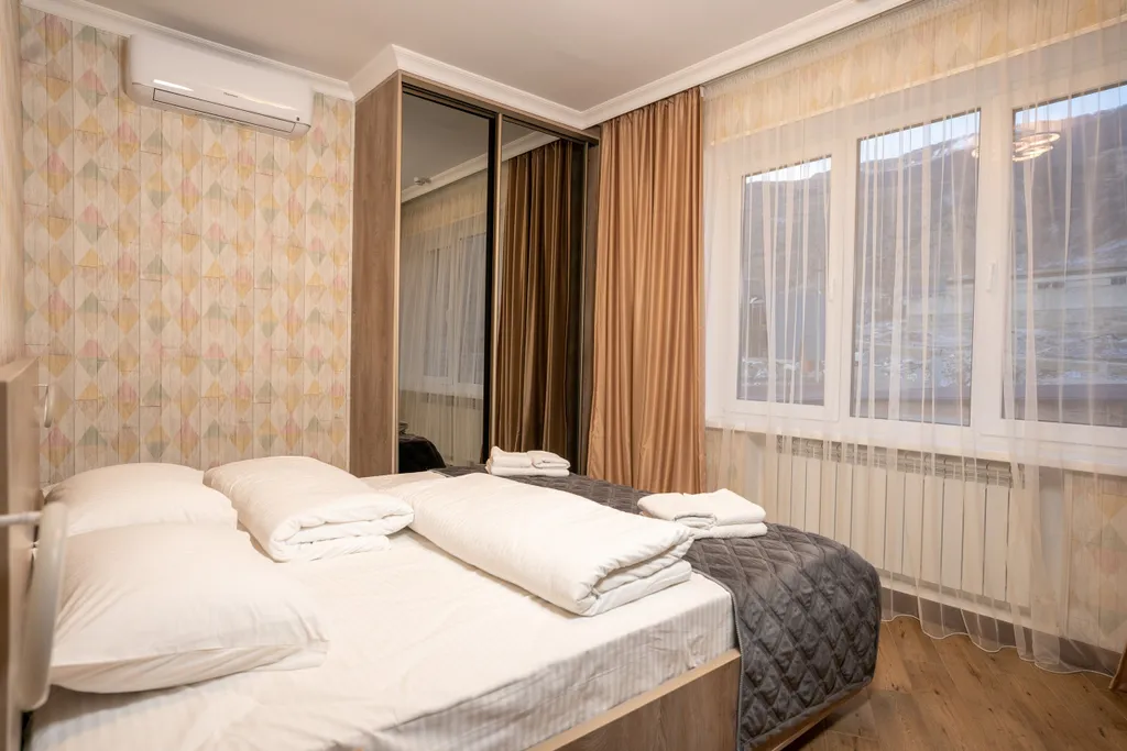 Дом в горах с бассейном