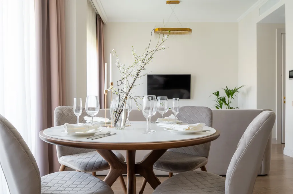 Апартамент люкс с балконом Королевский Вид