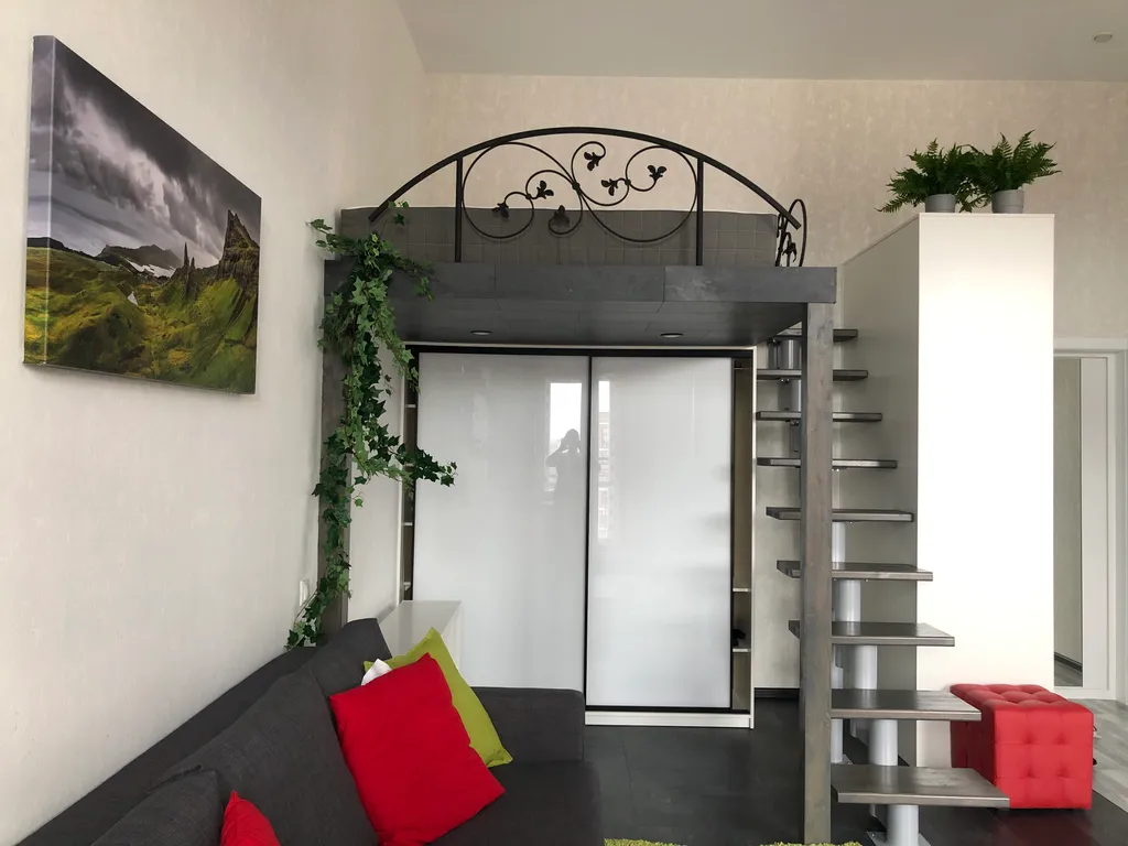 Стильный Лофт с качелями рядом с аэропортом Шереметьево