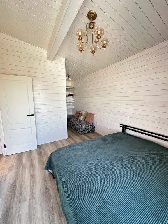 Новая квартира с балконом с видом на море