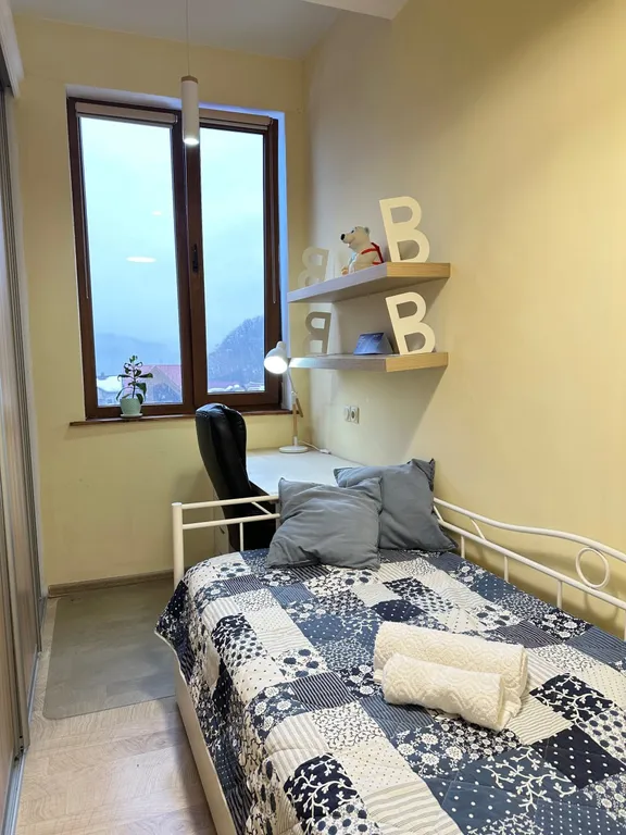 Уютная 3-х комнатная квартира с балконом и видом на горы