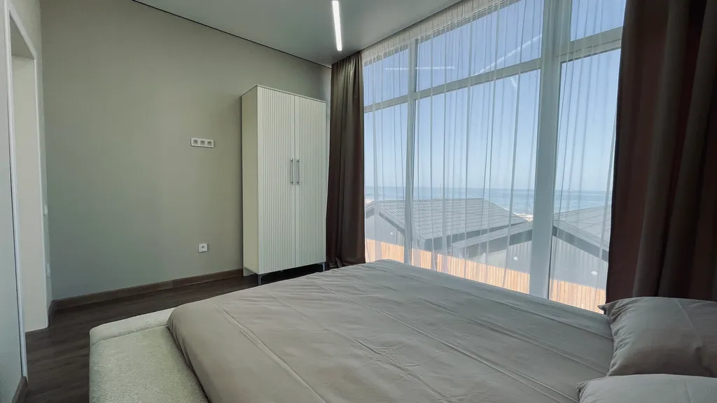 Котеджи у моря