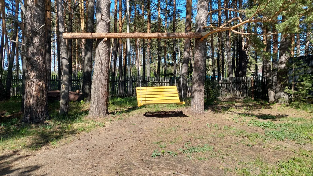 Домик в окружении гор