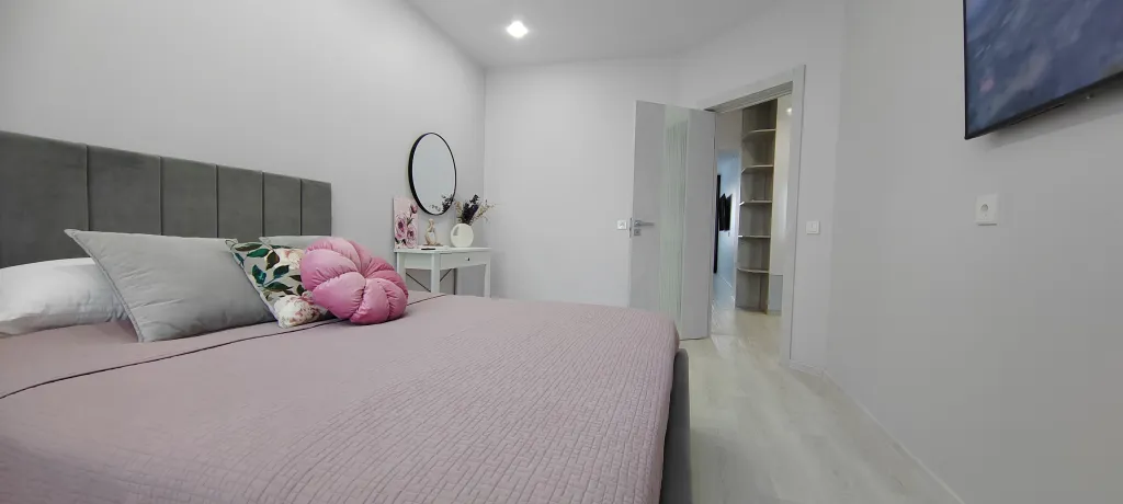 Шикарныe апартаменты с двумя комнатами в центре города