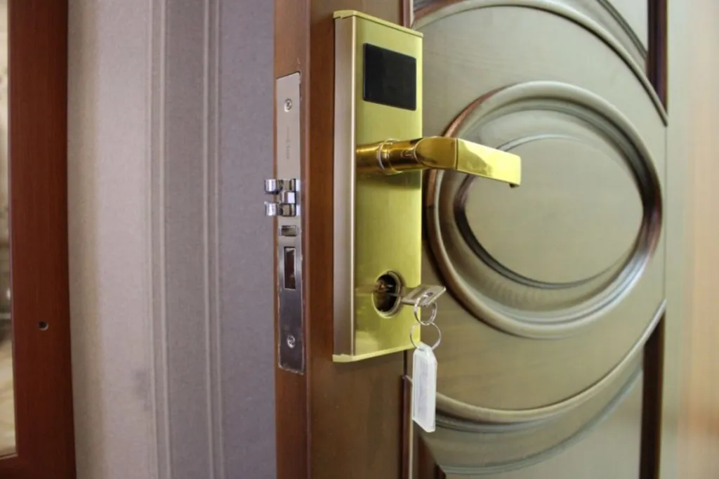 Улучшенный номер с кроватью queen-size