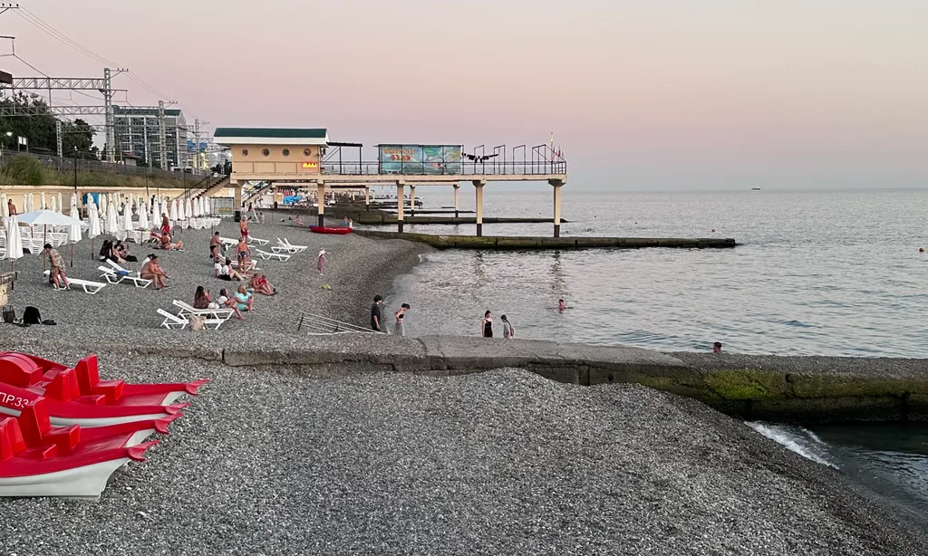 Квартира Квартира Просторная студия у моря на 2-5 гостей, терраса с панорамным видом — Адлер