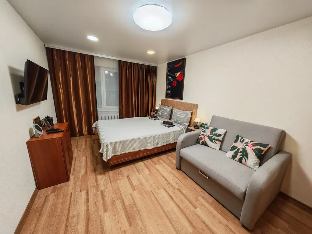 Трёхкомнатная квартира у Семёновского озера — аренда посуточно в Мурманск