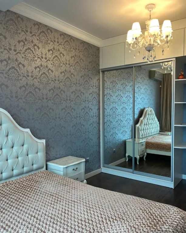 Пентхаус с видом на Морпорт в центре города