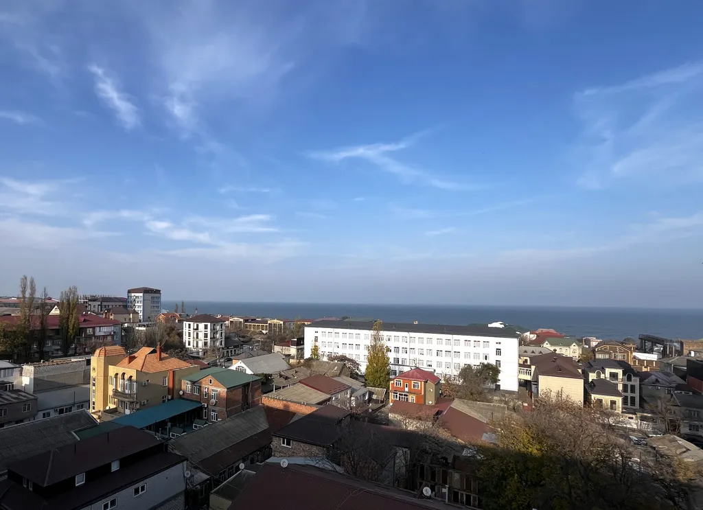 Квартира 3-комнатная Квартира — Махачкала