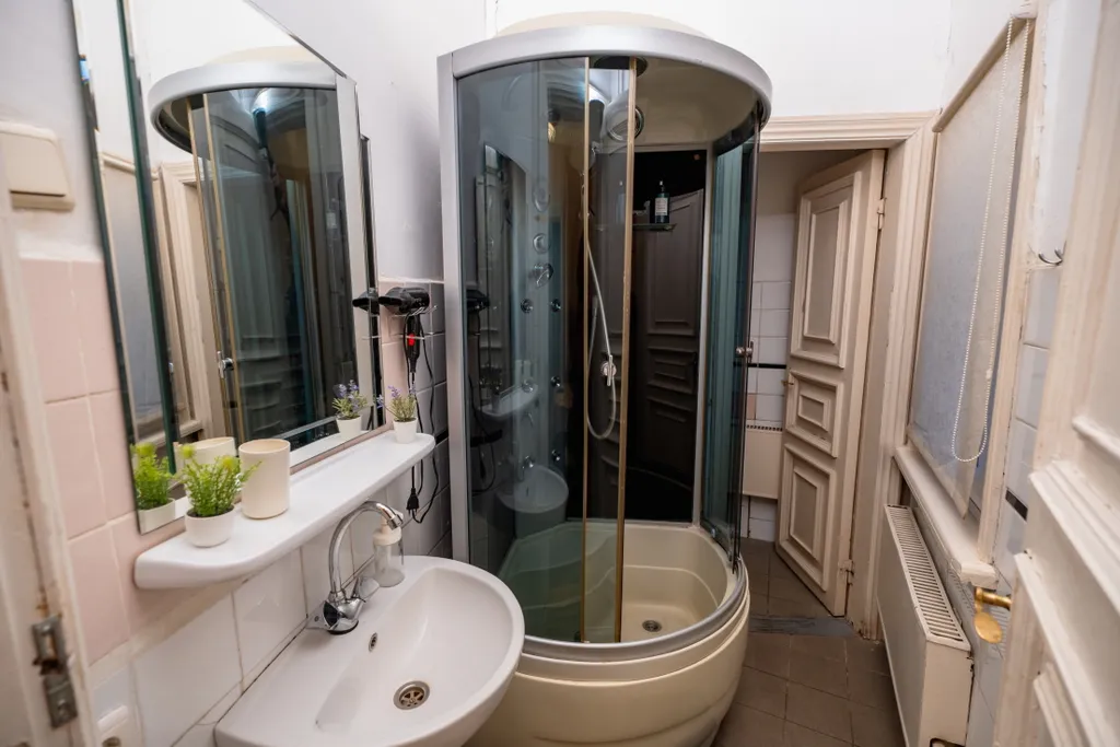 Квартира Квартира 2-местный "Эконом" с двуспальной кроватью (санузел общий на 2 номера) — Ярославль