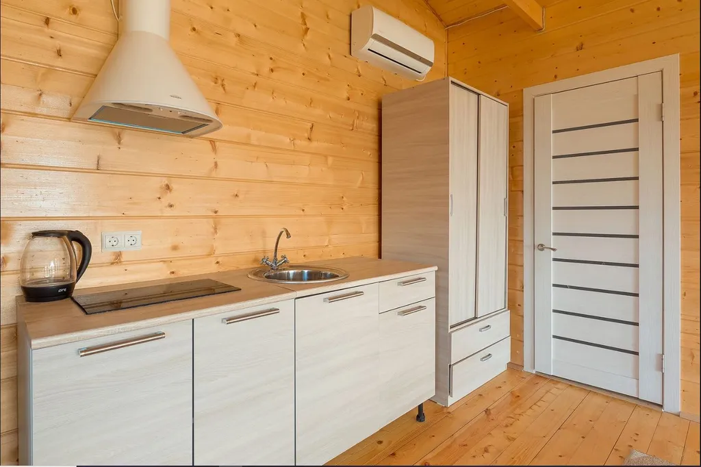 Коттедж Двухкомнатный коттедж с террасой — Геленджик