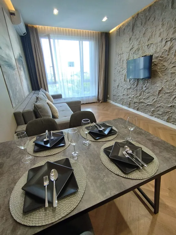 Стильная квартира с видом на горы — аренда посуточно в Алматы