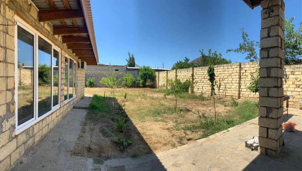 Уютная дача на берегу моря