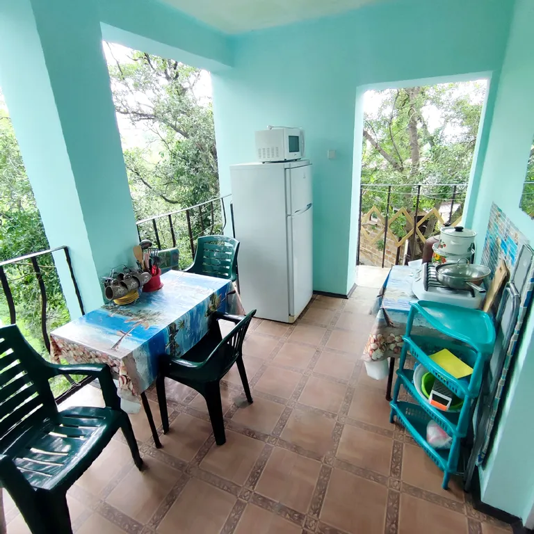 Коттедж Часть дома в Профессорском уголке с отдельным входом на втором этаже — аренда посуточно в Алушта