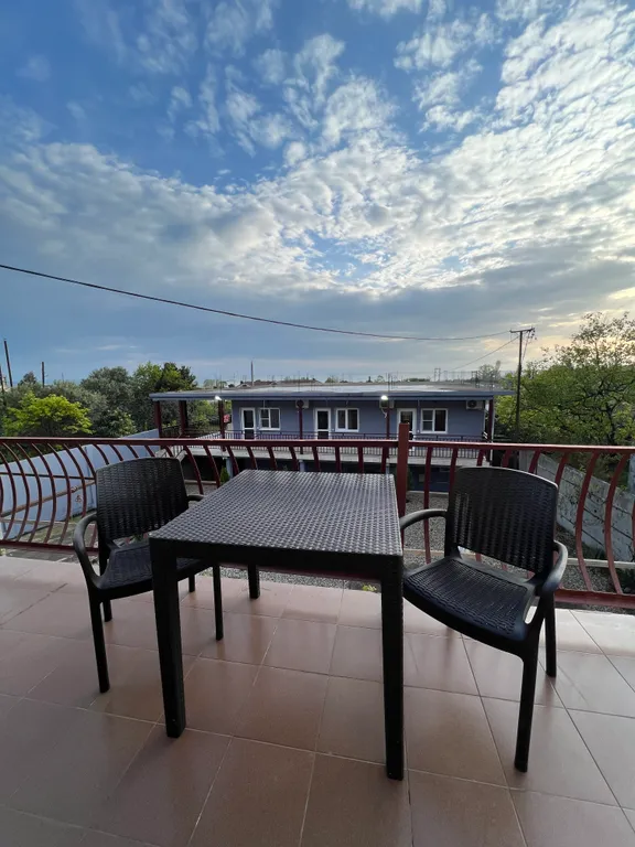 Эконом трехместный