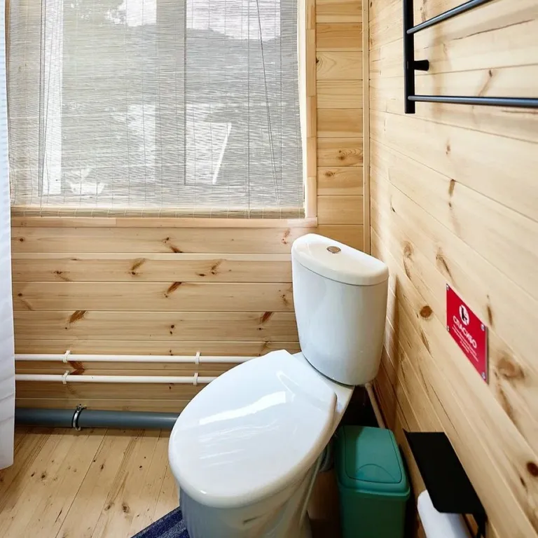 Номер с балконом и видом на телецкое озеро