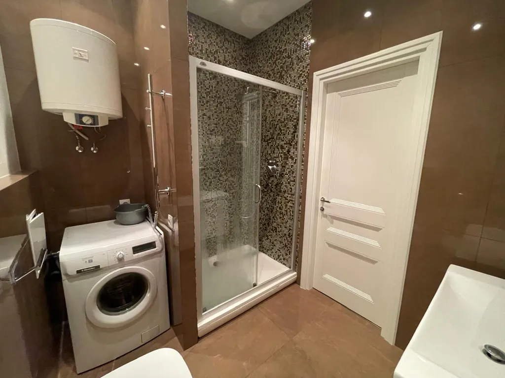 Апарт для семьи из 3 человек на берегу моря, с видовой террасой, кухней