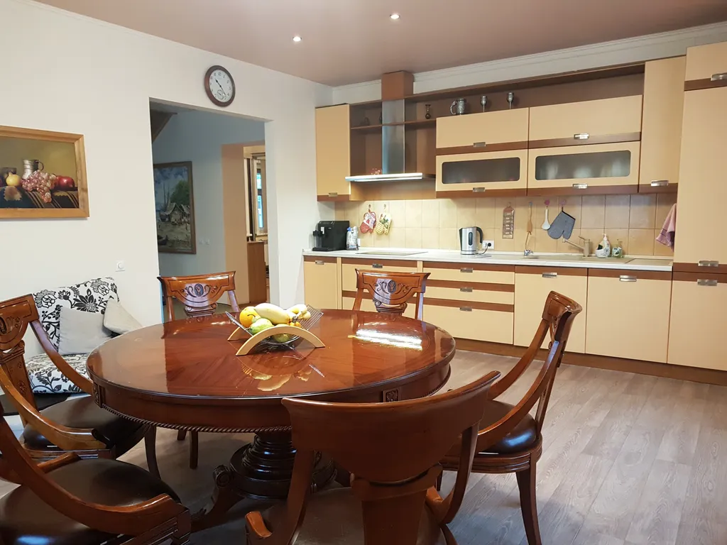 Просторный дом для большой семьи или кампании