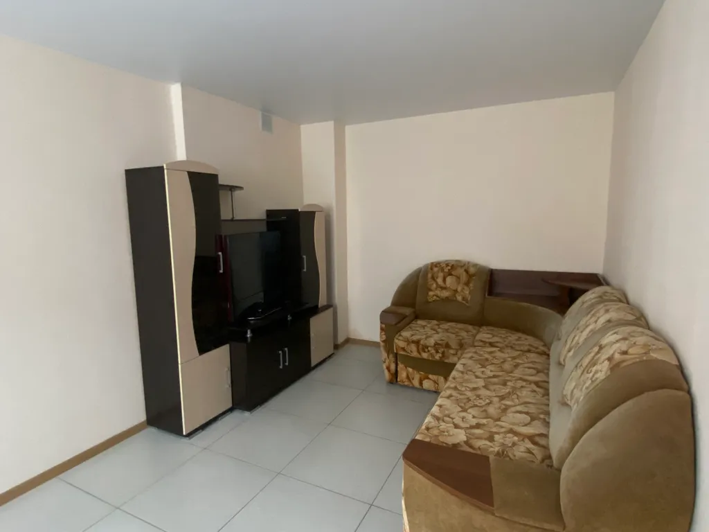 Гостинка с ремонтом в центре города