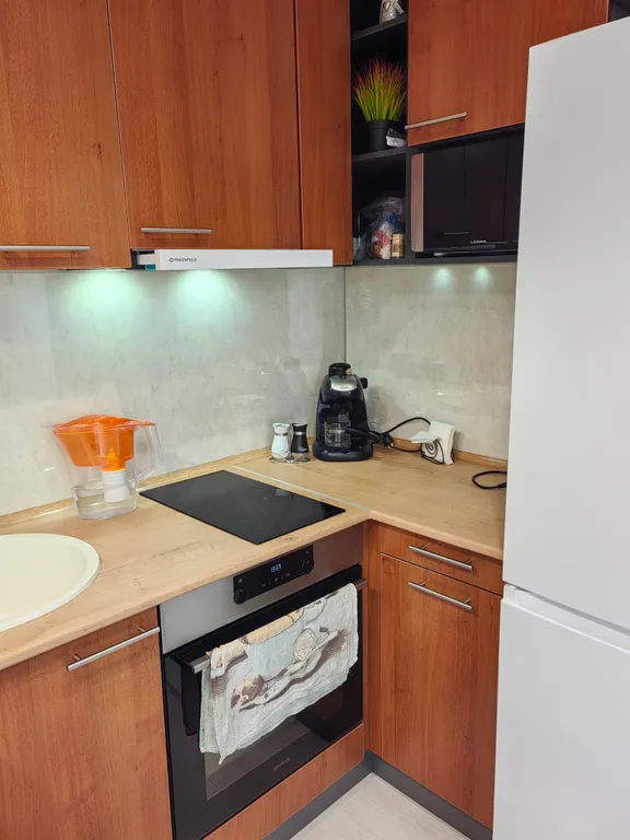 Уютная квартира-студия с кондиционером недалеко от аэропорта