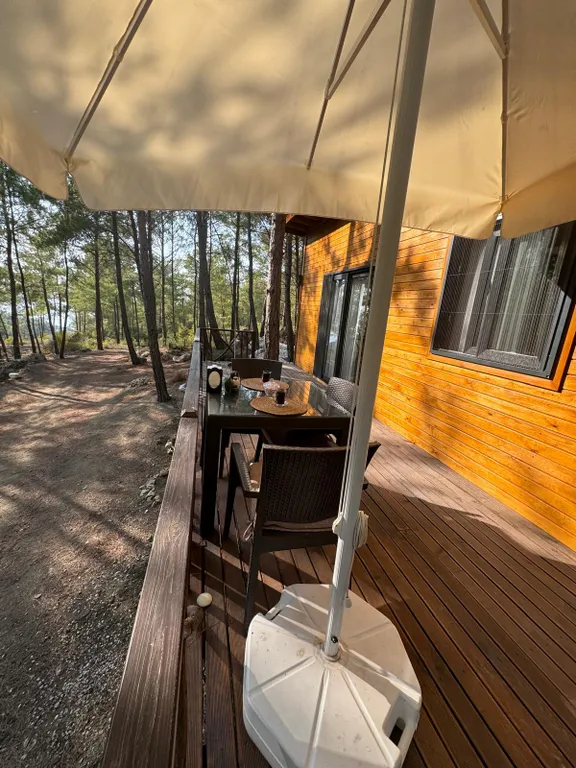 Просторное эко бунгало в сосновом лесу на побережье Турции